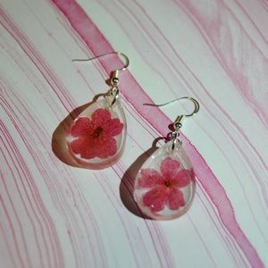 Pressed flower earrings
